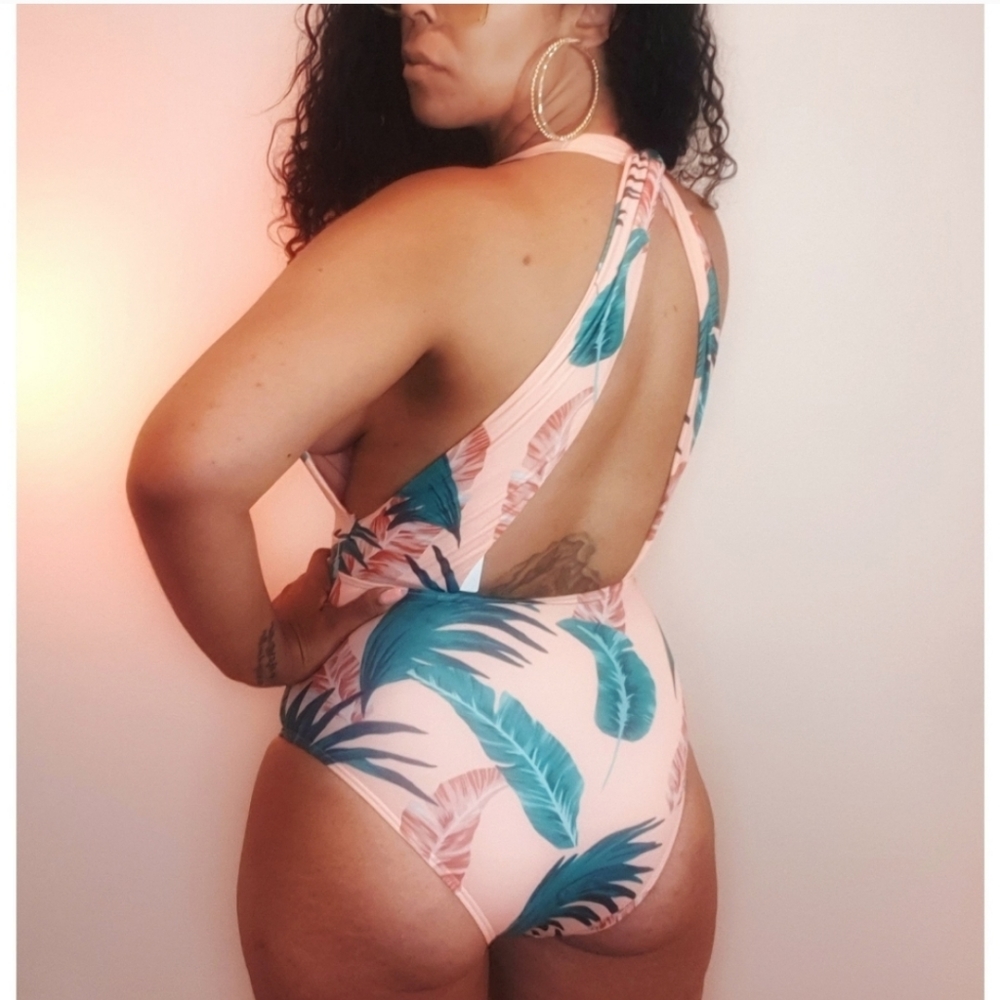 Swimsuit - Picture 2 of 2